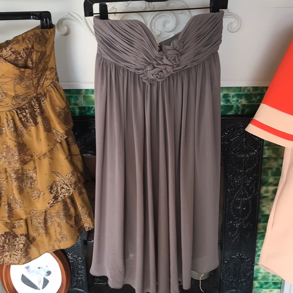 Grey strapless floaty dress by WTOO - Picture 2 of 3